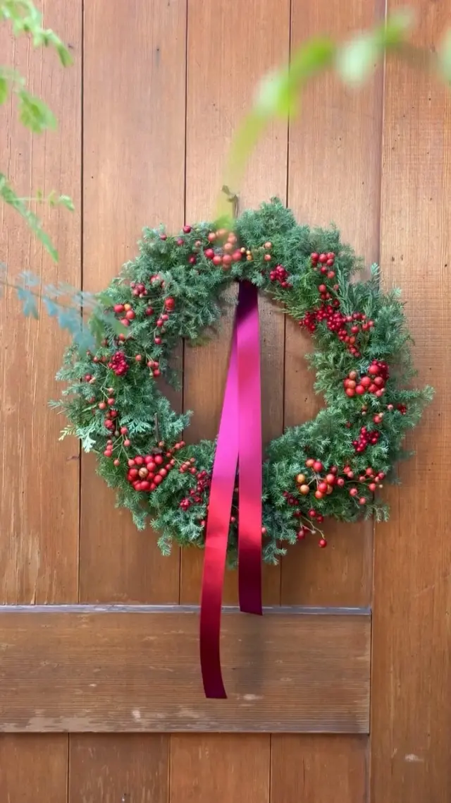 お嫁に行ったクリスマスリースとスワッグたち🎄

それぞれのリースに個性があり、見ているだけでワクワクしますね😆

クリスマスリースご予約受付中です✨

#クリスマスリース
#christmas
#花たろう